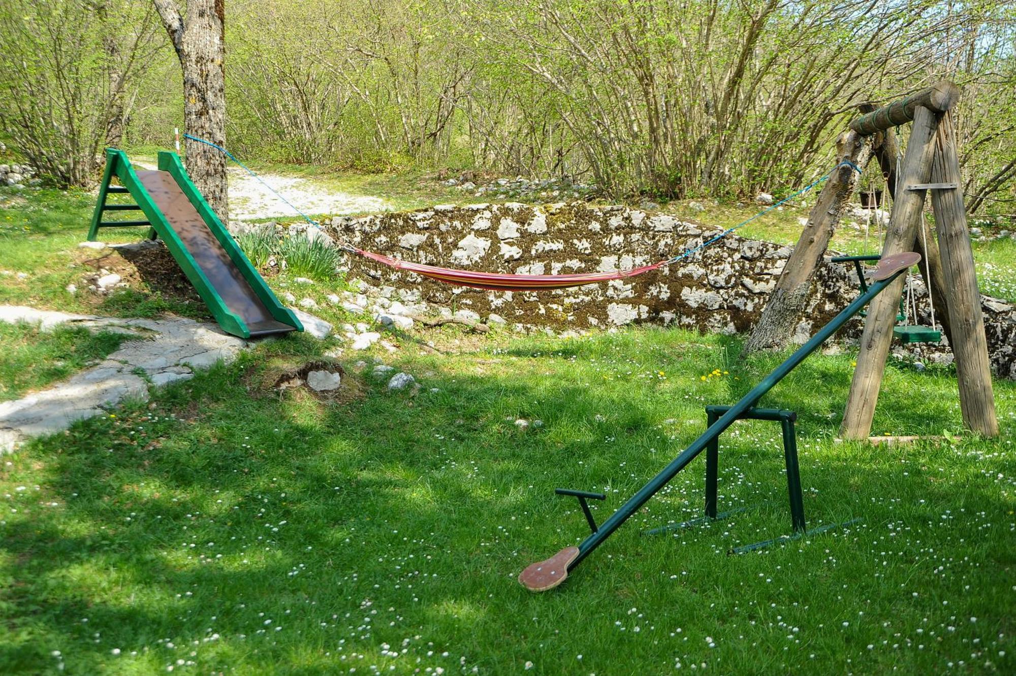 ツェティニェ Lovcen4Meヴィラ エクステリア 写真